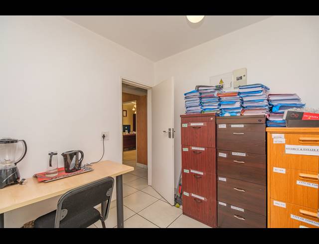 80M² OFFICE FOR SALE IN BORDEAUX